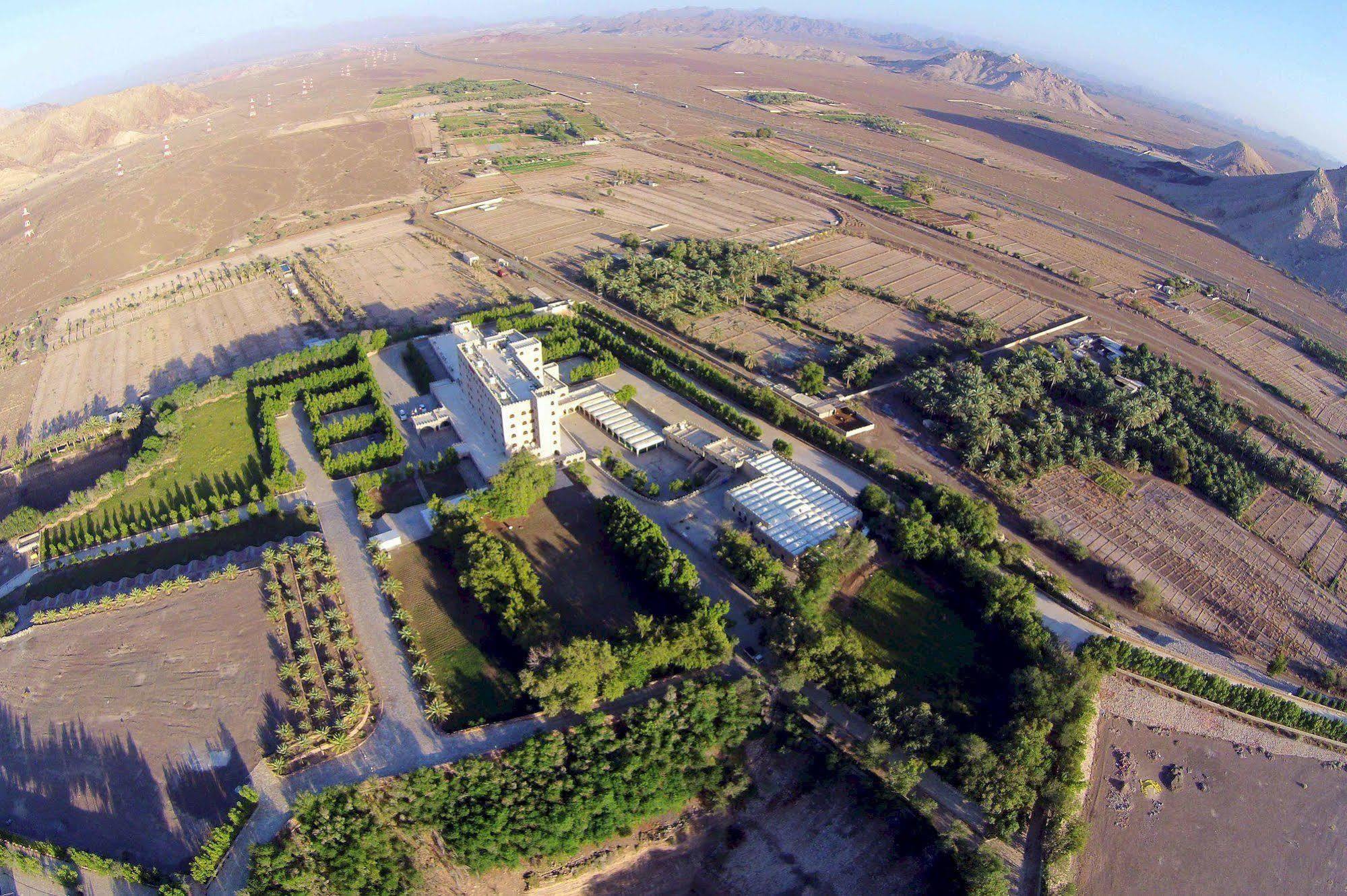 Mahadha Hotel Wadiyayn ภายนอก รูปภาพ
